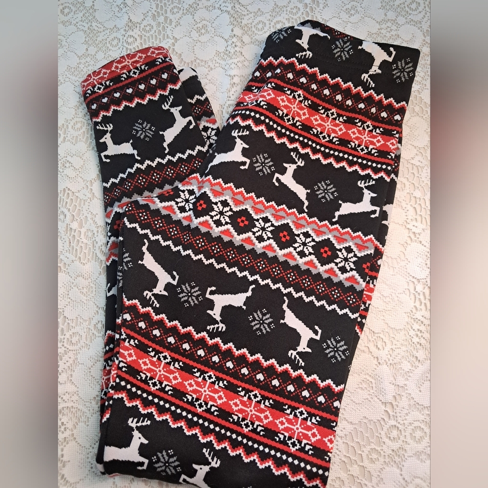 Large 11/13 Fleece Lined Leggings With Reindeer Pattern EUC Red And Blk